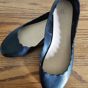 Lauren Conrad size 8 Medium Flats in black